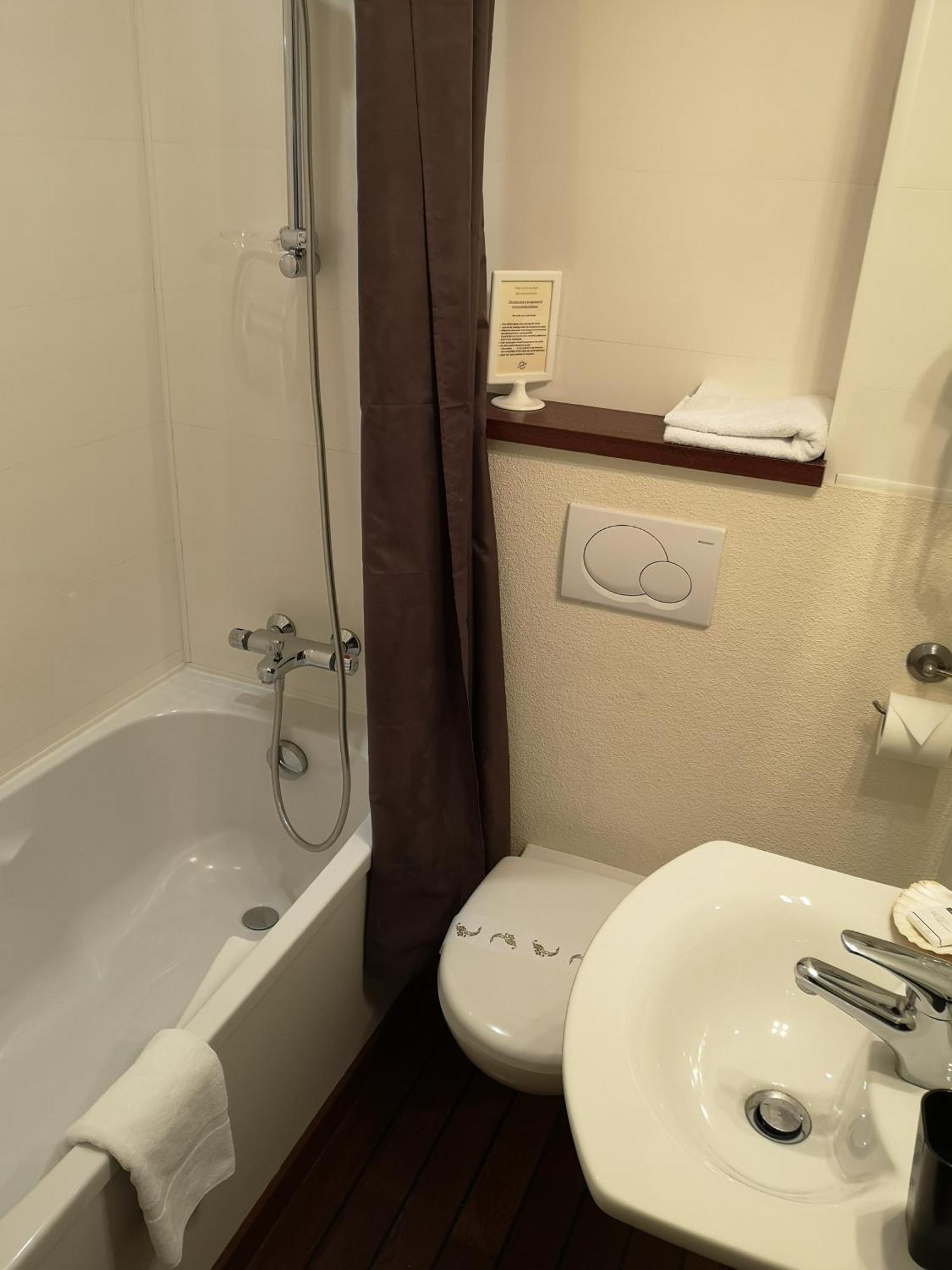 Hotel Aux Tamaris - Vue Mer Роскоф Номер фото